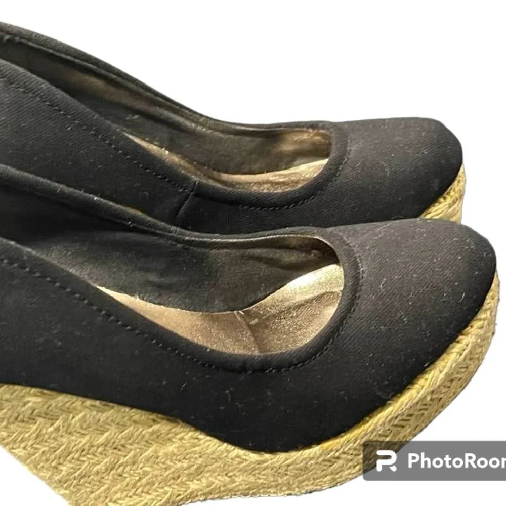 Madden Girl Wedges Black Chunky Shoes Espadrilles - Fabric Material - size 8.5